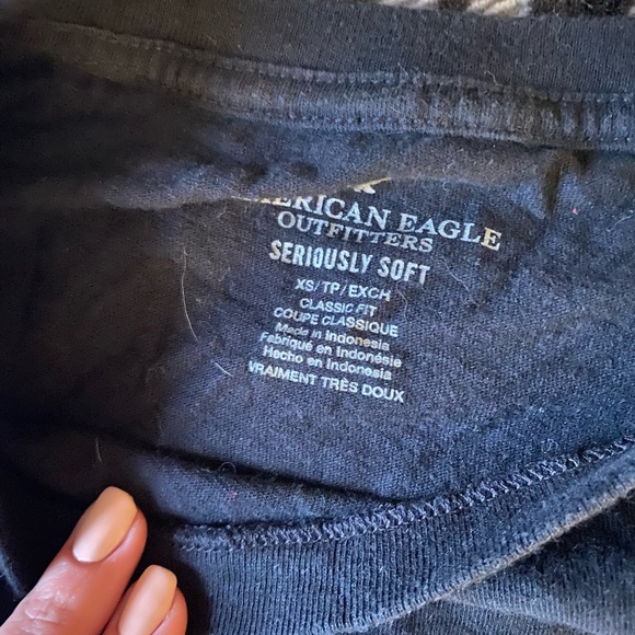 American eagle T-shirt - Picture 2 of 2
